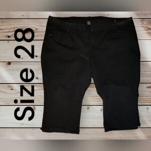 Black Denim Capri Jeans